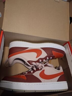 UNISEX Nike Court Borough Low Sneakers in Red & Mauve